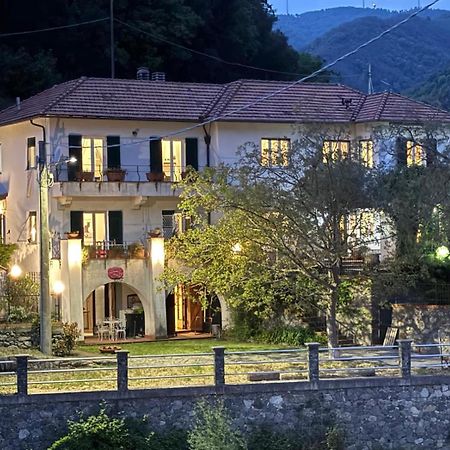 La Casa Sul Fiume Albisola Superiore Exterior foto